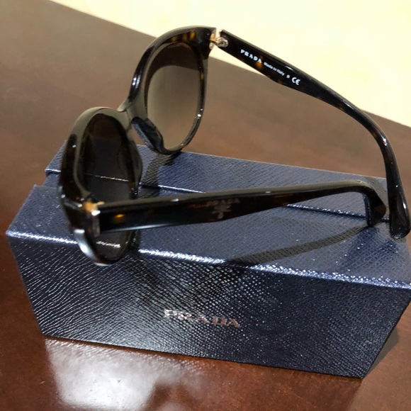 Prada Sunglasses 230s Brown - Picture 4 of 8